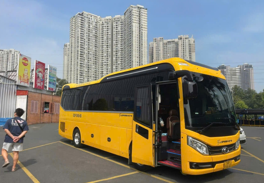 Tour Coach